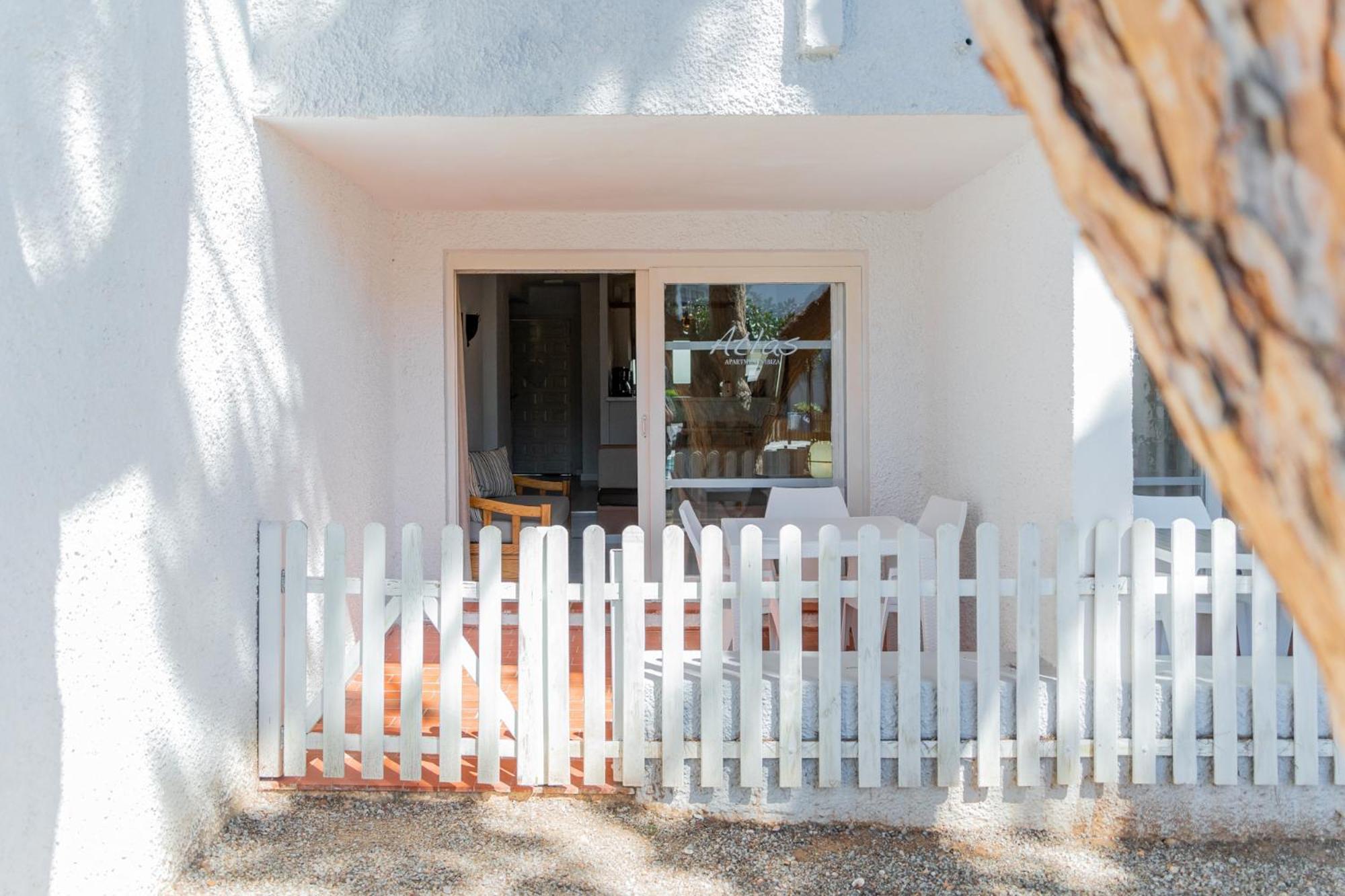 Atlas Apartments Ibiza Santa Eularia des Riu Dış mekan fotoğraf