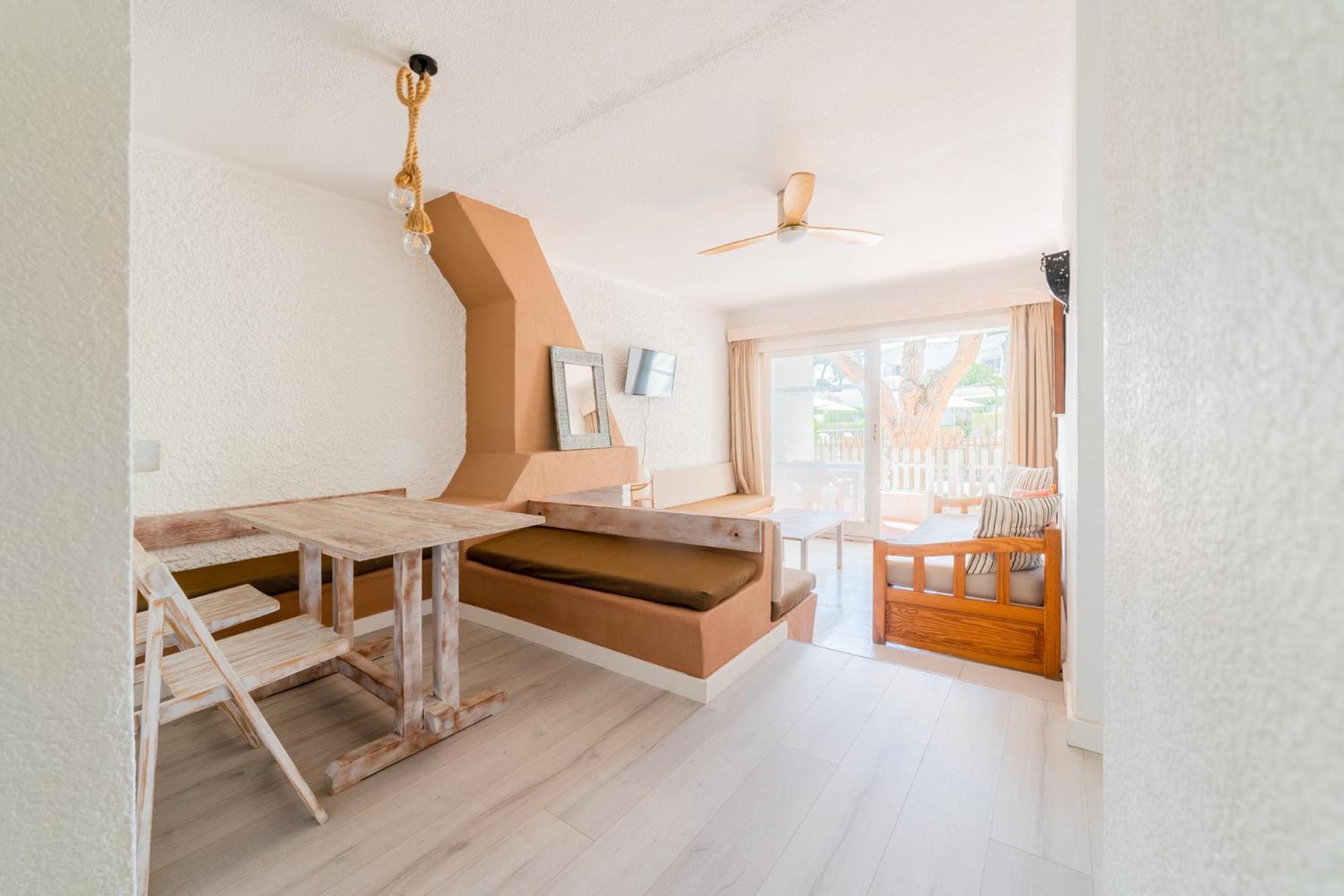 Atlas Apartments Ibiza Santa Eularia des Riu Dış mekan fotoğraf